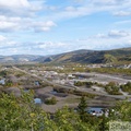 Lit de la Klondike River, défiguré par le passage des dragues du début du XXe siècle, Dawson City, Yukon, Canada