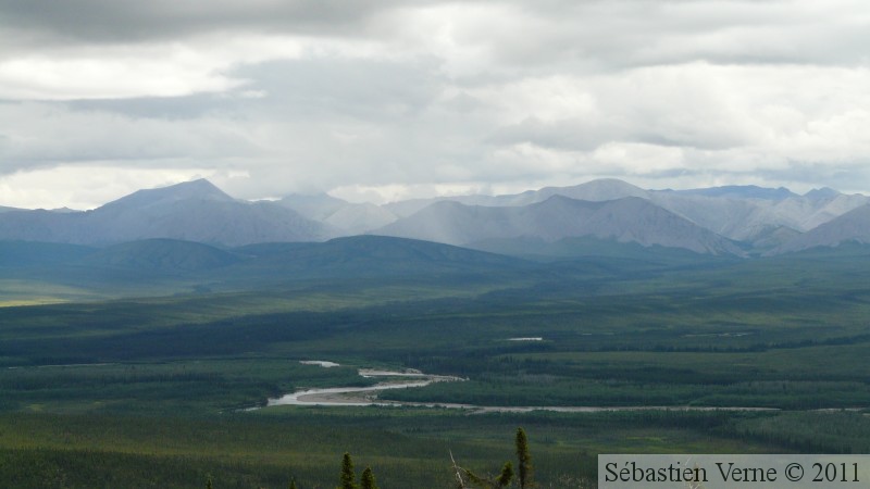 Ogilvie River et Ogilvie Mountains, Dempster Highway, Yukon